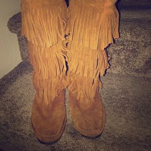 Minnetonka Suede fringed boots